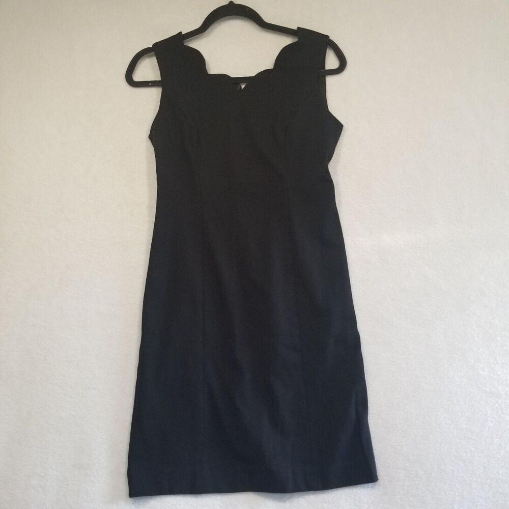 Talbots 2P Petite Dress Black Scalloped Neck Knee Length Sheath Preppy Classic